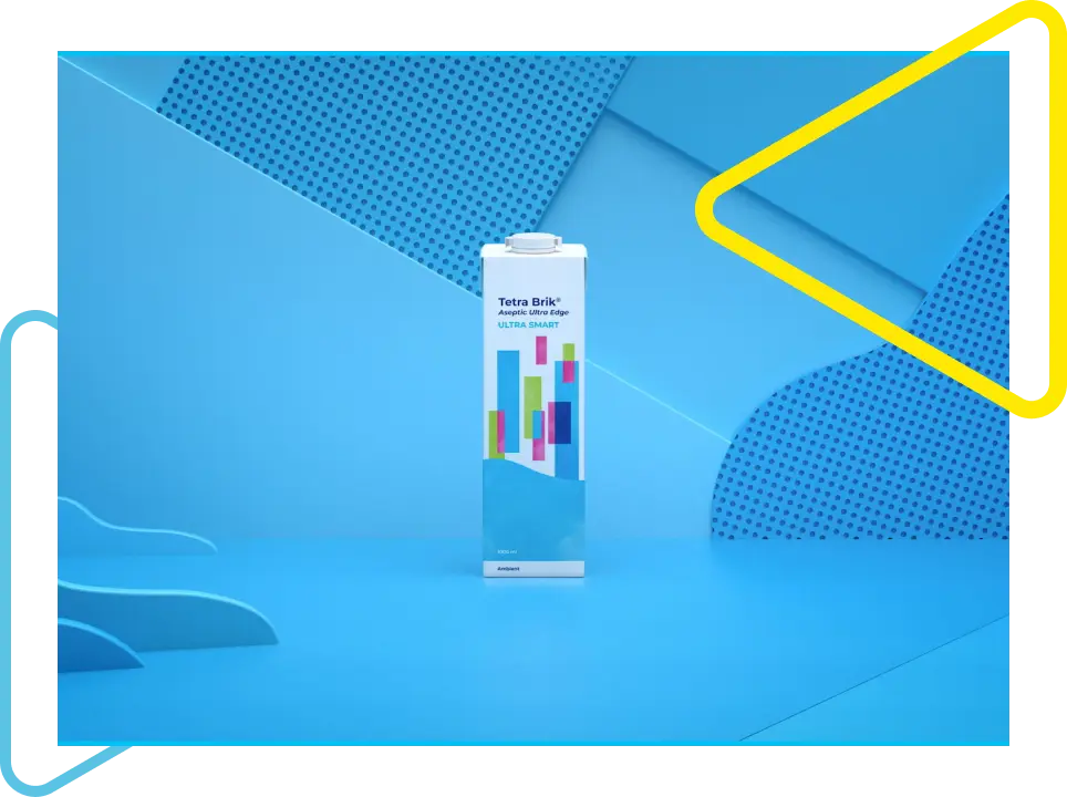 Caixa de leite Tetra Pak em fundo azul